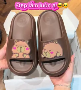 Dép bánh mỳ đế cao 6.3cm chữ hift sticker cappy xinh lắm ạ 🥹🥹 #lilidepp #depnuthoitrang #depmuahe #depmuahe2025 #depbanhmi #xuhuong #hottrend #qccc #depdibien #depxinh #depnu 