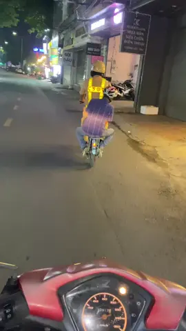 Xe đạp a cũng chơi luôn;)))) 