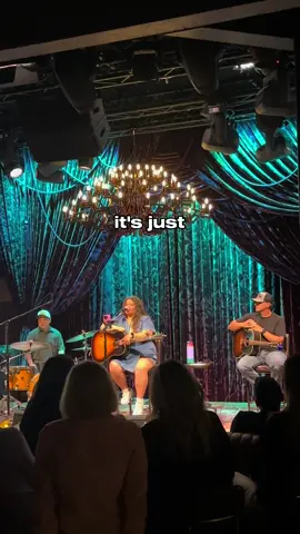 Who’s been digging through the boxes in their attic this week with me? #SongsfromtheAttic #BrittanyMoore #country #independentartist  #nashville #creatorsearchinsights 