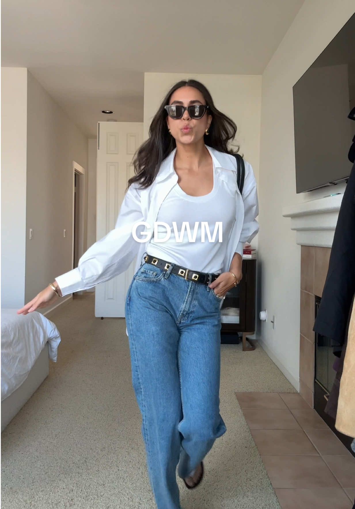 Get dressed with me for a casual lunch date 🤍 the easiest spring and summer outfit formula for those days you want to look chic and stylish while keeping it casual and comfy  @Aureum Collective @Everlane @ZARA #OOTD #casualoutfit #casualchic #whitebuttondown #outfitinspo #styleinspo #fashiontiktok 