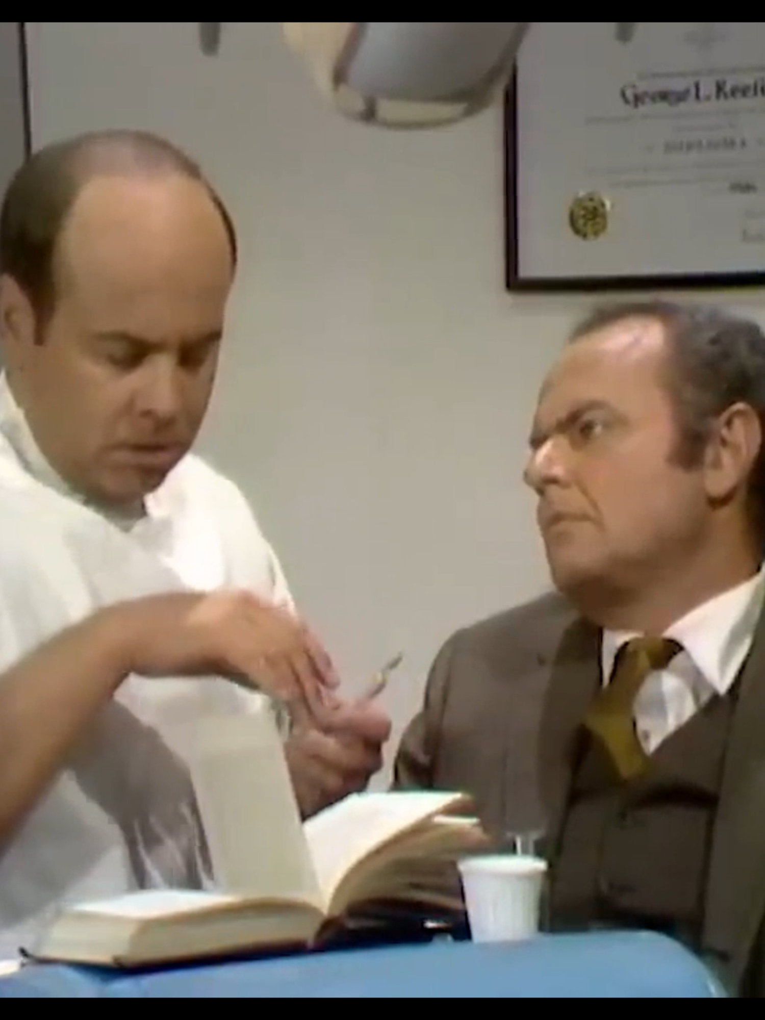 Throwback to one of the greatest physical comedy bits of all time!  #TimConway #HarveyKorman #TheCarolBurnettShow #dentist #tbt