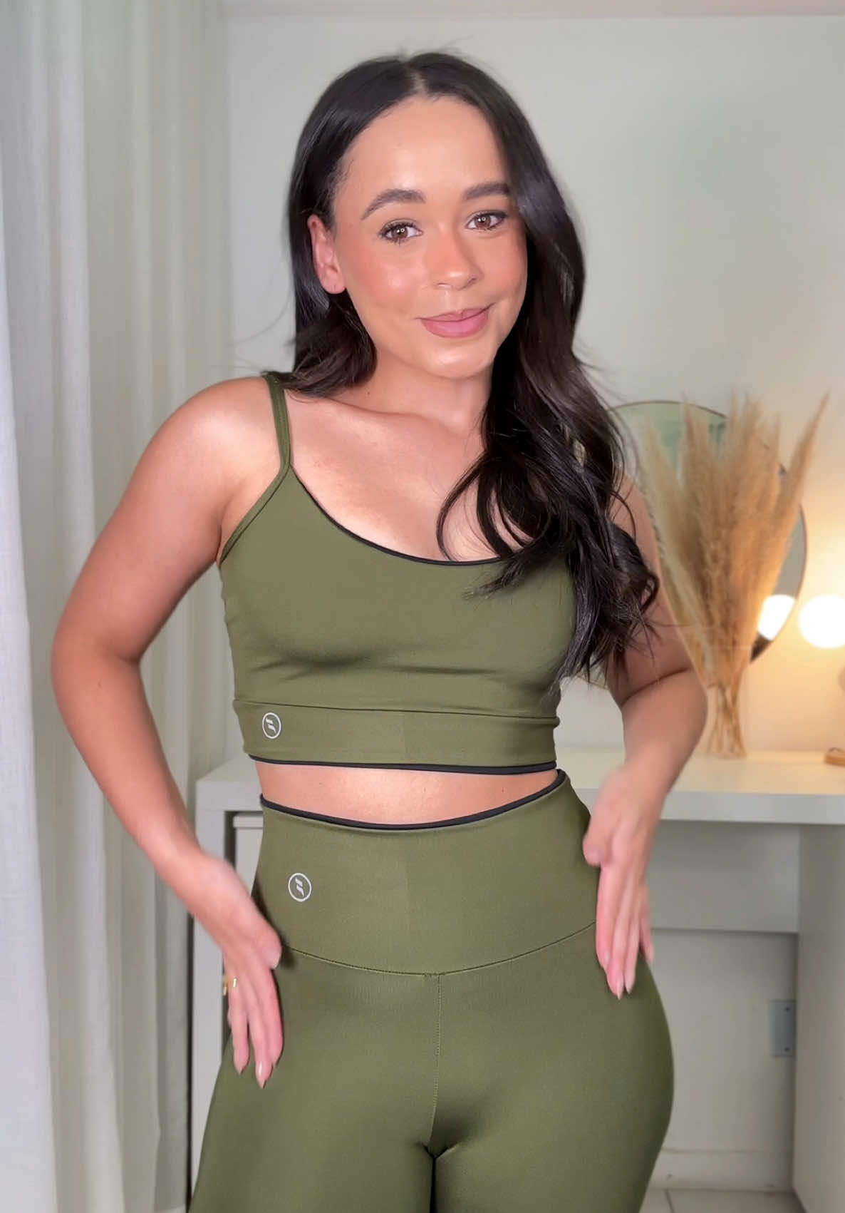 Conjunto de calça + top para academia/treino da Shopee com zero transparência! ✅ #shopee #shopeefinds #shopee_id #achadosshopee #roupadeacademia #treinofeminino #comprinhas #comprinhasshopee #shopeecheck #shopee_id 