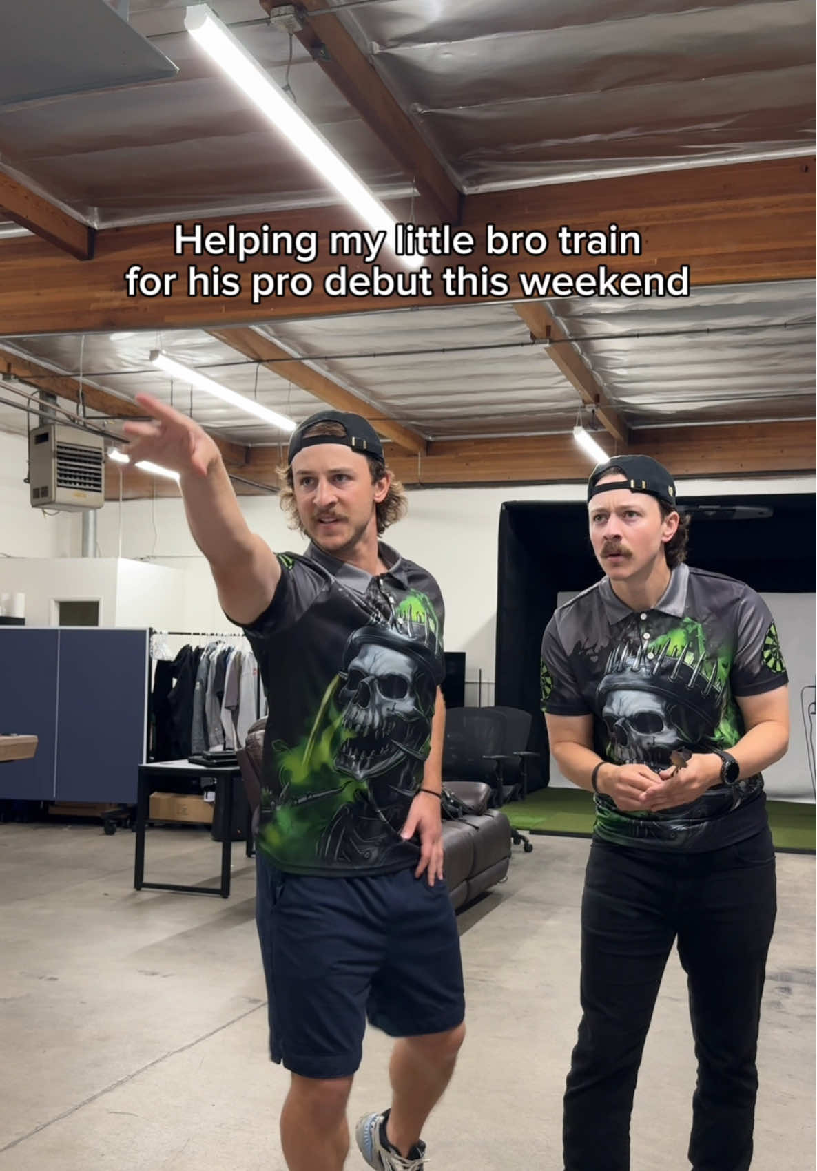 flying to London this weekend… do you think he’s ready? #darts #thepointerbrothers 