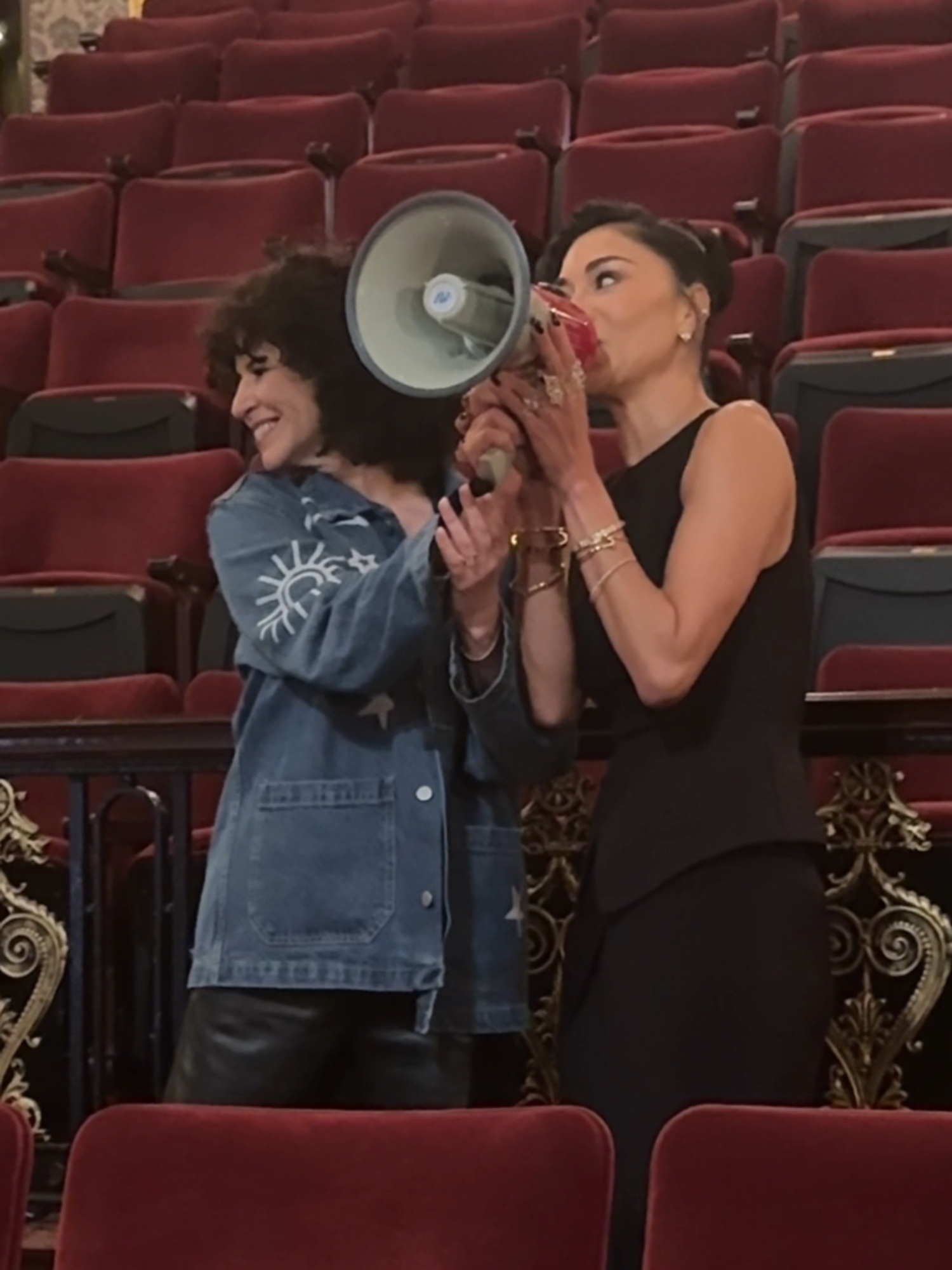 Early morning madness. #NicoleScherzinger #MandyGonzalez #Ham4Ham #Hamilton #Musical #Theatre #Broadway
