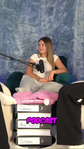 Bonusfolge 10.1 vom #AkteTwink Podcast mit @aleyna jetzt überall online @Zuckerpuppe Fabi @Sini Mini auch was mit isi und aleyna passiert ist