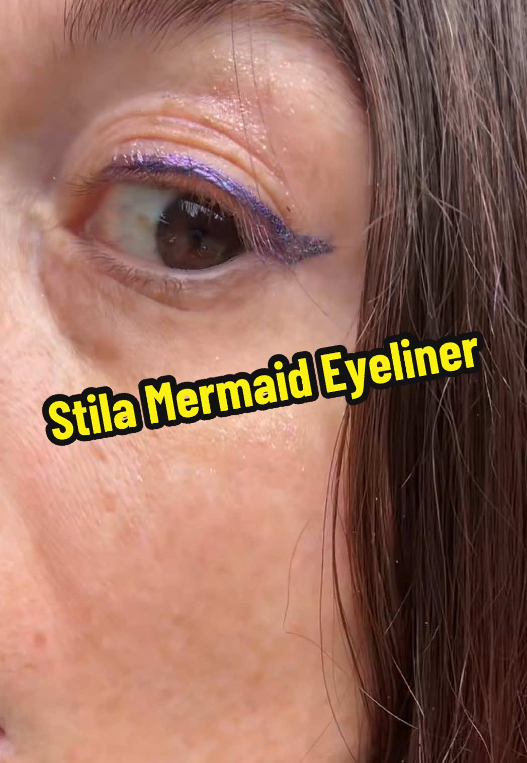 This eyeliner is mesmerizing. The color shift is unreal and it stays put all day! If you love a bold liner that turns heads, you’ll want to grab this during the summer sale 🌈✨ #stilacosmetics #Eyeliner #makeup #BeautyTok #TikTokShopSummerTurnUp @Stila Cosmetics 