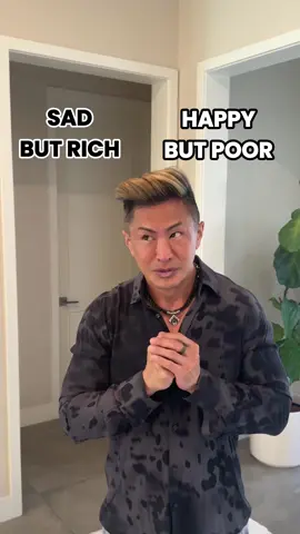 Rich but sad, or poor but happy — which one would you choose? Let’s hear your thoughts below👇