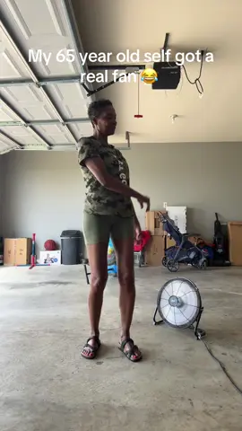 #keepdancingifyoucan #IaintoldIjusbeenherealongtime #BOOTSONTHEGROUND