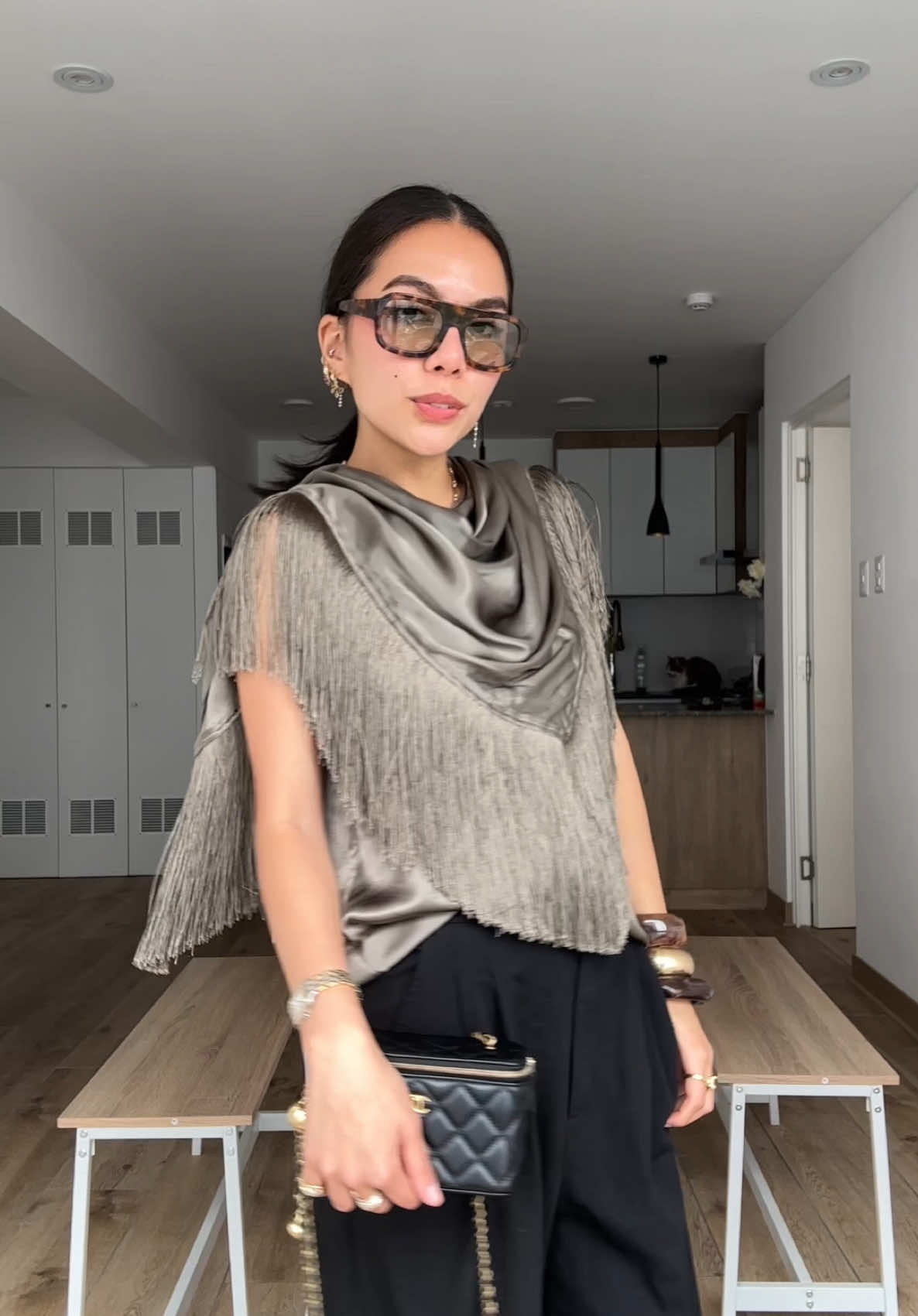 recently got this fringe top & I’m obsessedd #bananarepublic #tryonhaul #summeroutfits #minimalstyle #whattowear #summertrends #pinterestoutfit 
