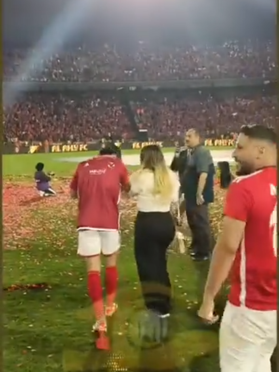 انسى الحياة و الدنيا دي 😍💘 #الاهلي #ahly_love #ما_شاء_الله #فهوده #كتاليا_امام_عاشور #متابعة #نادي_القرن #fanz_yasmine #ندي #الاهلي_فوق_الجميع #ياسمين_حافظ #ترند #فهد_امام_عاشور #امام_عاشور #الاهليييي #اكسبلور #ايمو #كوكو @Emam Ashour @Yasmin hafez @Yasmin hafez @Al Ahly SC 
