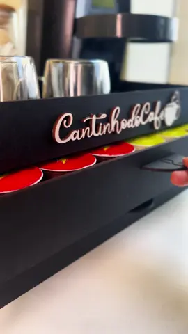 Sons que acalmam, detalhes que encantam... Sinta o toque, ouça o charme e se apaixone por cada pedacinho dessa composição 💜 Decoração também é sobre sensações, e aqui, tudo combina com você. 🔊 Aumente o som e aproveite esse momento!  #ASMRDecor #CombinandinhoDecor #EstéticaQueAcalma #ASMR #DetalhesQueEncantam