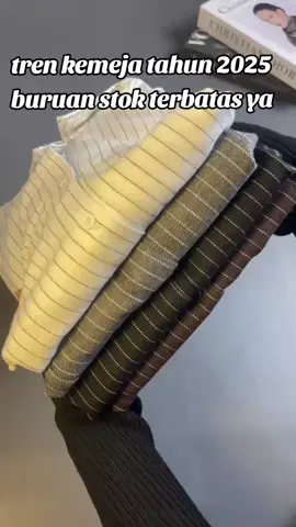 🌟 Kemeja Salur Terbaru – Ukuran Besar LD 100–115 cm! 👔 Motif salur elegan, cocok untuk segala suasana 🧵 Bahan adem & nyaman seharian 💼 Siap tampil rapi untuk kerja, ngopi, atau hangout 🎉 Promo spesial minggu ini – Harga mulai dari RpXXX! #fashion #fy #fypage #fyppppppppppppppppppppppp #fypシ゚ #fypp #fybシviral_video_tiktok #bajuwanita #fashion #pakaianwanita #blues #kemeja 