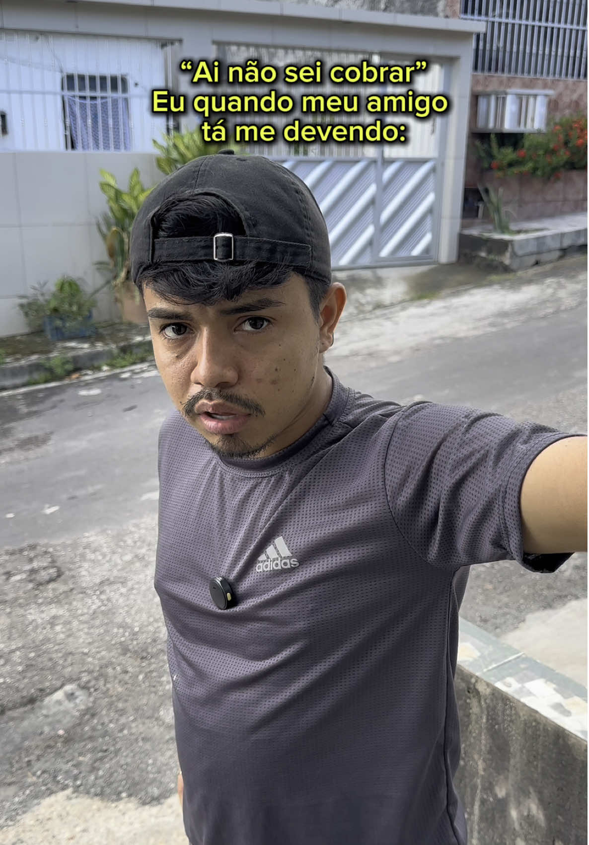 Pertubo até me pagar kkkkk #meme #humor #amigo #devendo 