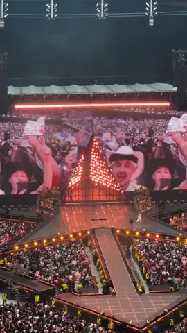 the vocals on first night in london #beyonce #cowboycartertour 