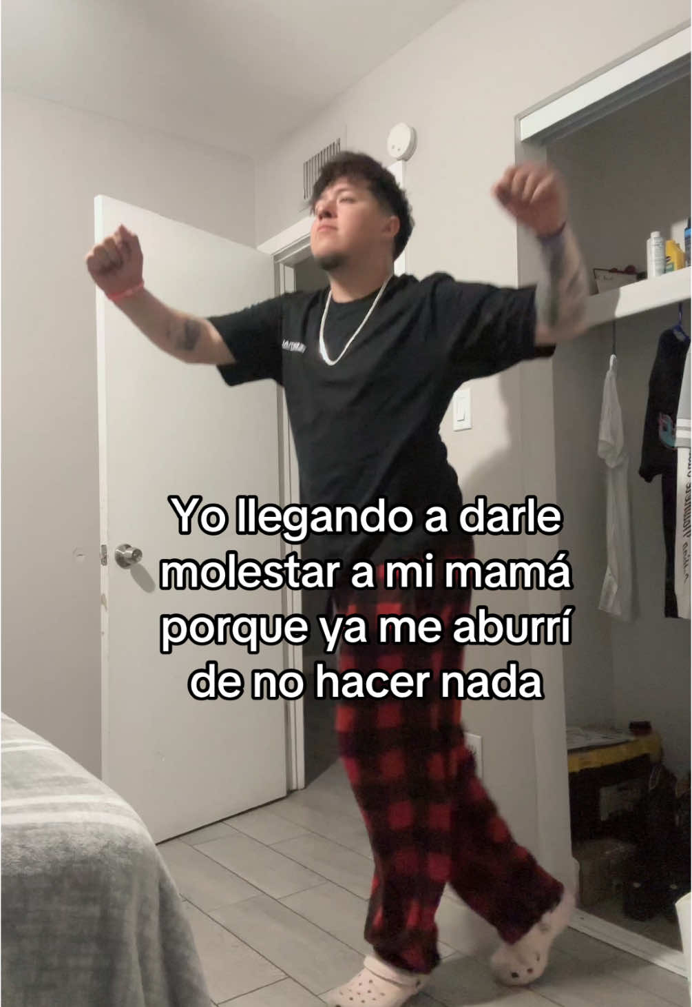 Algo tengo que hacer para no aburrirme #CapCut #paratii #fyp #hazte viral #usatiktok🇺🇸 #mama #paratii # 