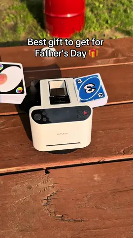Best gift to get your dad 🤵 Link in bio! #FathersDay #cardshuffler #dealer #GameNight #cardgames #poker #uno #cool 