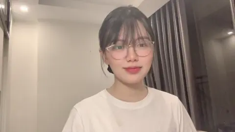 3 KÊNH YOUTUBE “RUỘT” GIÚP MÌNH TỰ HỌC TIẾNG ANH TỪ NHỮNG NGÀY ĐẦU TIÊN. 🧚 kênh nào cũng hay hết trơn, hồi đó ngồi xem vid mà thấy nghiện nghiện luônnn. Suốt ngày chờ vid mới từ mí anh chị.  #viral #trending #xuhuong #LearnOnTikTok #ngoaingu #hsg #fyp #haruko #english #tuhoctienganh 