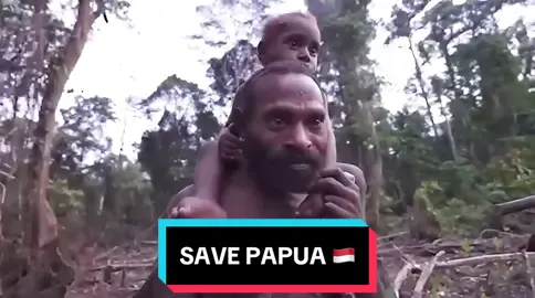 Nyanyian indah “Suku Mamuna” saat mereka berjalan melalui hutan Papua Selatan, sebuah provinsi di Indonesia bagian dari separuh barat Nugini.🇲🇨 Lirik asli: Dibaiê dibaiô kuraîquidê nake ibutuaê Dekû kurakauná nake ibutuaê ikuranê debaiê Dibaiê dibaiô kuraîquidê î ô Dibaiêi oabaî oianamaba yaiuú yaba uô uô. Lirik terjemahan:  Hari demi hari kami berjalan, kaki kami menginjak tanah yang sama. Ayah kami dan ayah dari ayah kami berjalan hari demi hari, sementara mereka terus berjalan. Hari demi hari kami berjalan, diamlah, anak-anak kecil, jangan beri tahu bumi bahwa kami mencintainya. Kami akan segera tidur di dalamnya, tapi untuk saat ini kami terus berjalan. Footage from: Drew Binsky Song remixed by: Daniel Hanson #savepapua #saverajaampat #papuaindonesia #papuabukantanahkosong #selamatkanpapua #fyp 