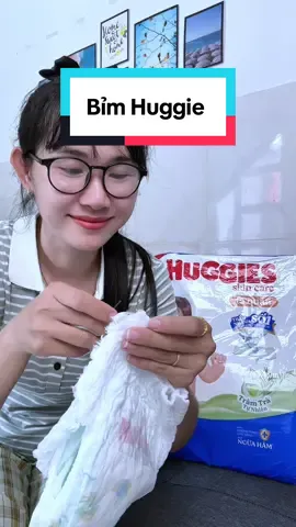 Bỉm Huggie có mẹ nào đang xài cho con dòng này thì tham khảo nha #mevabe #mebimsua #nhatkymenem #xuhuong #bimhuggies #huggies #chamcon  @Nhi Nguyễn ( Nhật Ký Mẹ Nem)  @Nhi Nguyễn ( Nhật Ký Mẹ Nem)  @Nhi Nguyễn ( Nhật Ký Mẹ Nem) 