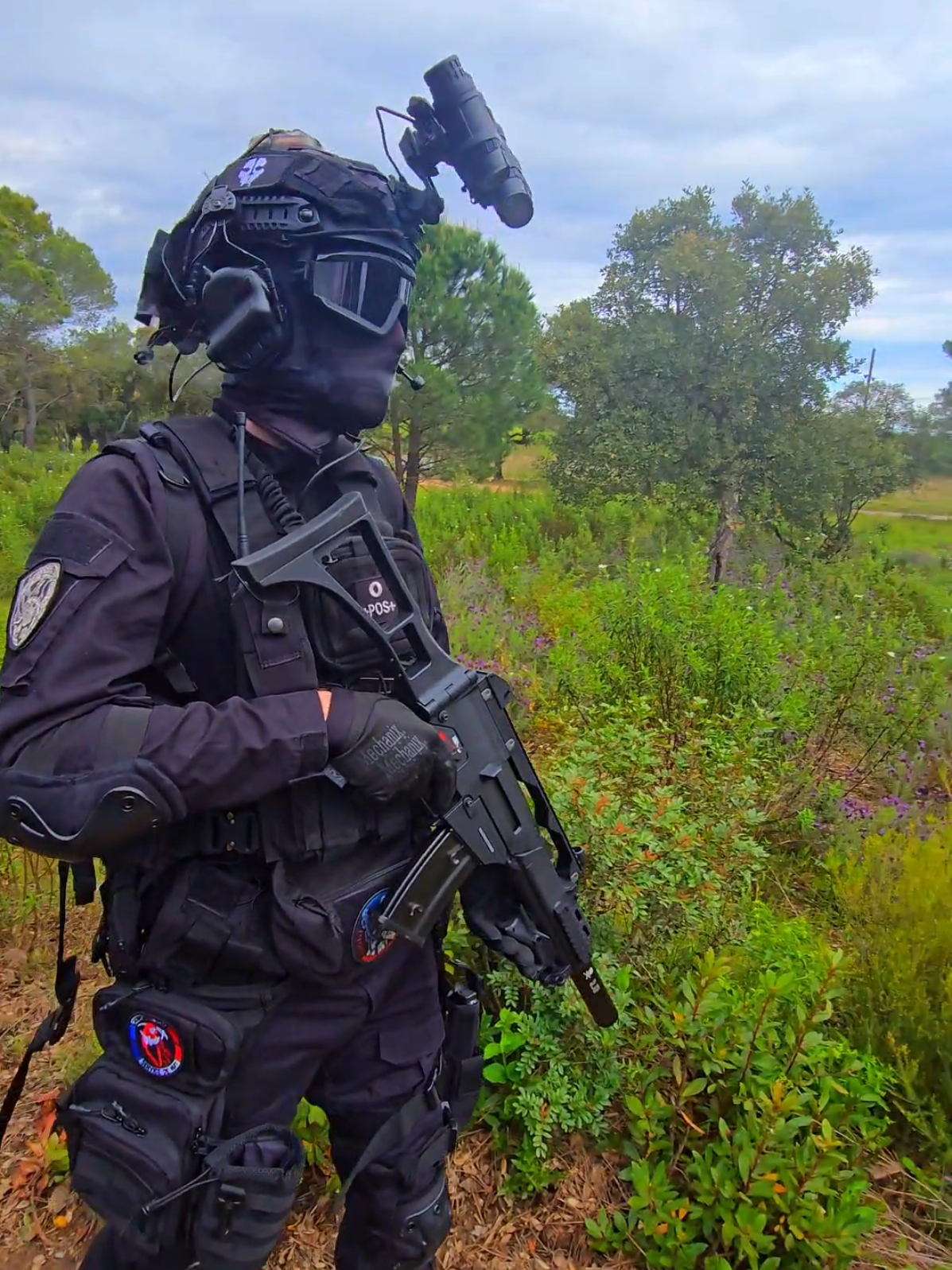 2 Days to get my pack on call of duty @Call of Duty @callofdutyfr @Activision Blizzard #fakegun #airsof#operator #shadowpack #specialforces #cosplayers #cosplays #raid #aura 
