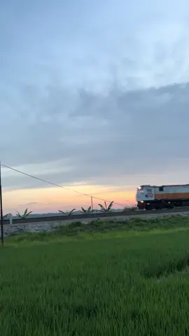 Mentahan #kretaapi #kai ##keretaapiindonesia