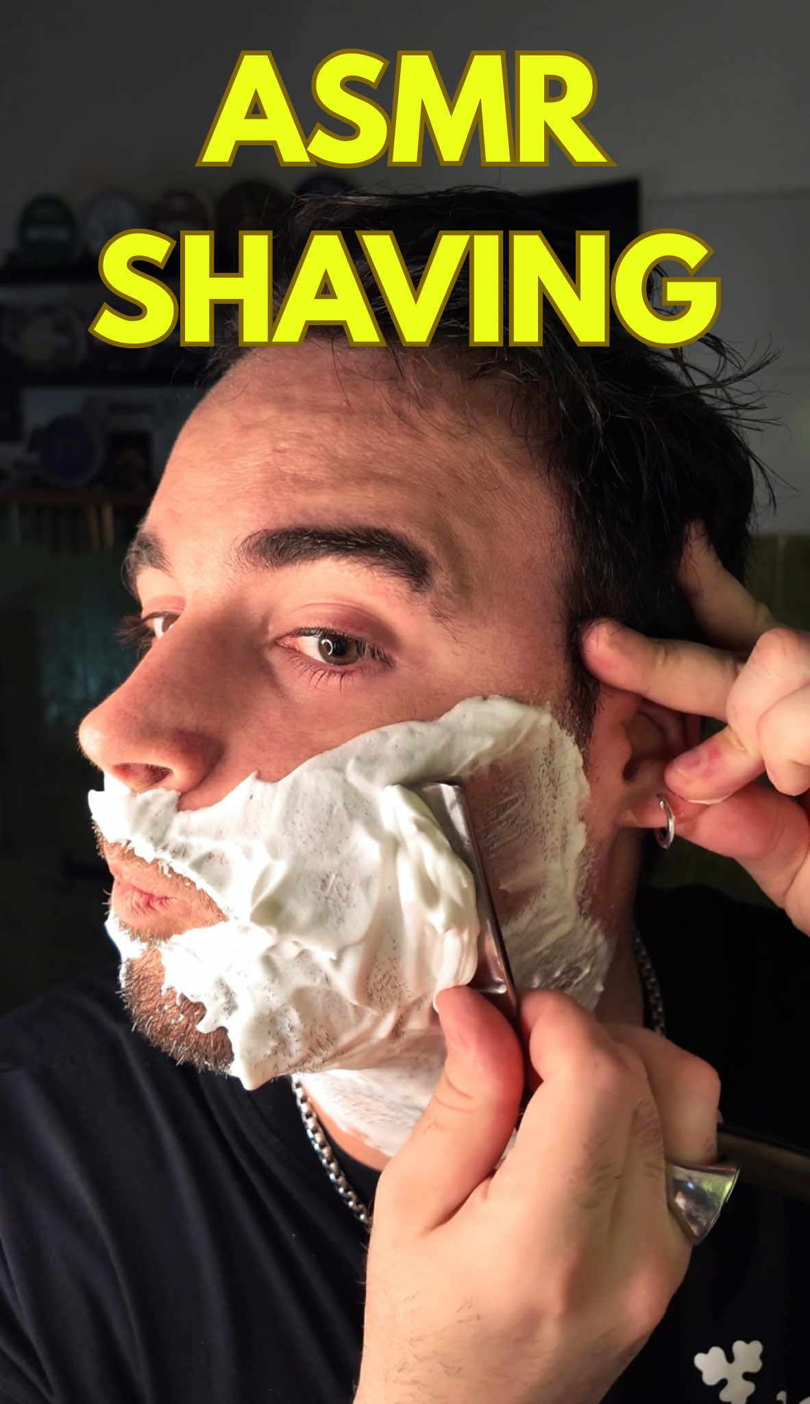 ASMR 💈 What I Do When I Shave Off My Beard 🪒 🥋 Full beard shave using a vintage Sheffield Wade & Butcher straight razor, handmade in England and gifted by my friend Razor King @The Razor King 🇮🇪 A timeless tool. 🧼 Shaving Soap: Little Caribbean by Macduff’s x Pasteur Pharmacy — a scent inspired by Brooklyn’s vibrant Little Caribbean @Pasteur Pharmacy @MacDuffsSoapCompany  🔺 Scent Pyramid 🍍 Top: Pineapple, Coconut Milk 🥥, Melon 🍈, Lemon Zest 🍋, Orange Juice 🍊 🍓 Heart: Strawberry 🍓, Banana Blossom 🌸🍌 🌿 Base: Vanilla Bean 🌼, Musk 🌫️, Kashmiri 🌾, Sandalwood 🪵, Cedarwood 🌲, Coriander 🌿 🪶 Brush: Yaqi Timber Wolf synthetic 24mm with Mysterious Space handle @yaqi_sini @yaqibrush  💧 Finished with the matching aftershave — for tropical freshness that lingers. 🔊 Audio captured with DJI OSMO Pocket 3 + Mini Mic — crisp, immersive ASMR sound @dji_italia  👉🏻 @kamisorishaving 🏯🇯🇵 👉🏻 Tap to watch the full ASMR experience & follow for more traditional shaving content! #asmr #shaving #straightrazorshave #wetshaving #beardshave #mensgrooming #shaveitoff #wadeandbutcher #sheffield #macduffssoapco #pasteurpharmacy #artisanshavesoap #relaxingvideos #dji #kamisorishaving #menstyle #influenceritalia #lostregonedellabarba  #fyp  —— ASMR 💈 Cosa Faccio Quando Rado la Barba 🪒 🥋 Rasatura completa con il rasoio vintage Sheffield Wade & Butcher, fatto a mano in Inghilterra e donatomi dal mio amico Razor King 🇮🇪 Eleganza d’altri tempi. 🧼 Sapone da barba: Little Caribbean di Macduff’s x Pasteur Pharmacy — ispirato ai colori e profumi della Little Caribbean di Brooklyn. 🔺 Piramide Olfattiva 🍍 Note di testa: Ananas, Latte di Cocco 🥥, Melone 🍈, Scorza di Limone 🍋, Succo d’Arancia 🍊 🍓 Note di cuore: Fragola 🍓, Fiore di Banana 🌸🍌 🌿 Note di fondo: Vaniglia 🌼, Muschio 🌫️, Kashmiri 🌾, Sandalo 🪵, Legno di Cedro 🌲, Coriandolo 🌿 🪶 Pennello: Yaqi Timber Wolf sintetico 24mm con manico Mysterious Space 💧 Chiusura con dopobarba abbinato, per una freschezza tropicale duratura. 👉🏻 @kamisorishaving 🏯🇯🇵 👉🏻 Tocca per vivere l’esperienza ASMR completa & segui per altri contenuti sulla rasatura tradizionale!