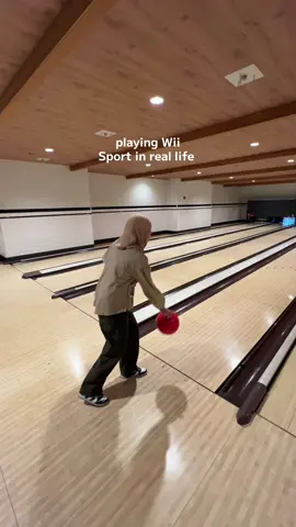 je n’ai forcé personne à faire le Tiktok. #japan #bowling #wiisports #tokyo 
