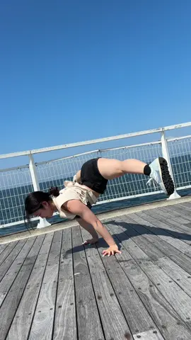 夏まじで最高すぎ🥹🫶🏻‎ #handstand #倒立界隈 #training #江ノ島 #筋トレ 