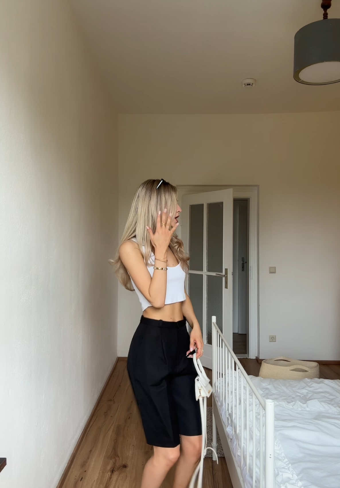immediate mood boost ✨ #outfitinspo #styleinspo #fashiontiktok #fashioninspo #outfitideas #OOTD #summeroutfit #fyp 
