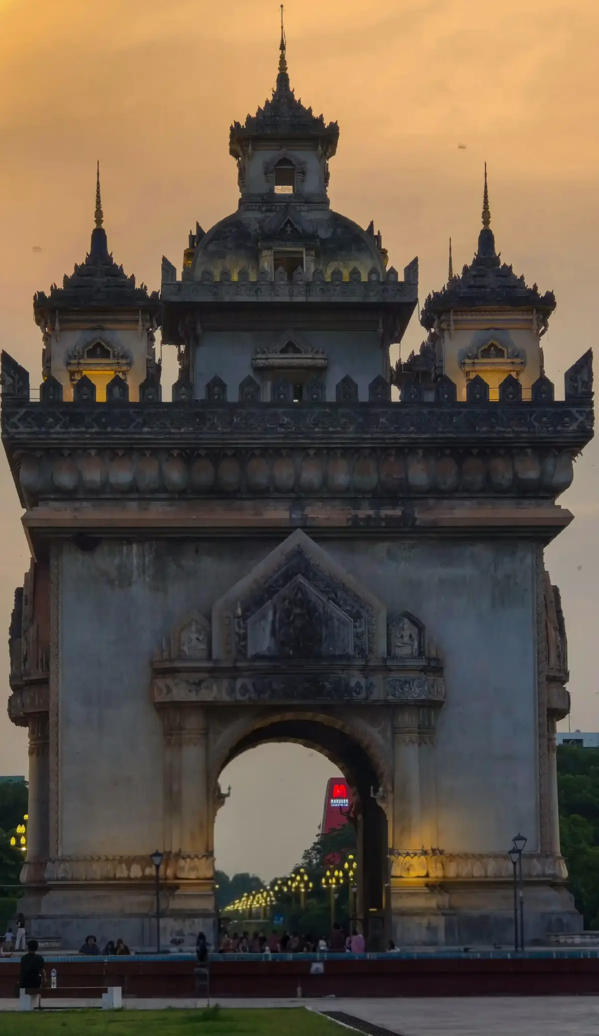 #ລາວທ່ຽວລາວ🇱🇦 #ພູມໃຈໃນຄວາມເປັນລາວ🇱🇦 #ນະຄອນຫລວງວຽງຈັນ🇱🇦 #ປະຕູໄຊ #fyp 