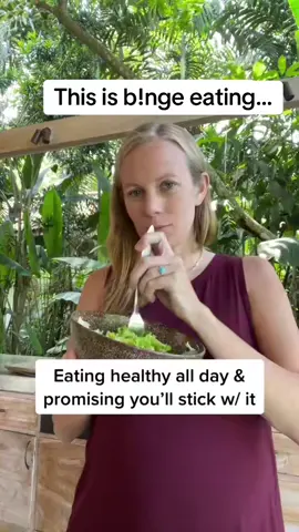I get it. Here to help you stop binging and thinking about food all the time.  Head to the top of my page and DM me “masterclass” on IG.  #Foodfreedom #stopdieting #overeating #overeatingtips #mindfuleating 