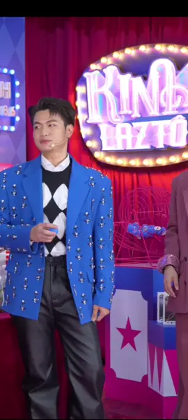 Chữ chạy trong đầu hay sao vậy chú ưi. Tuyệt vời luôn🤭 #ninhanhbui #nguyentungduong #ninhduongstory #lazada 