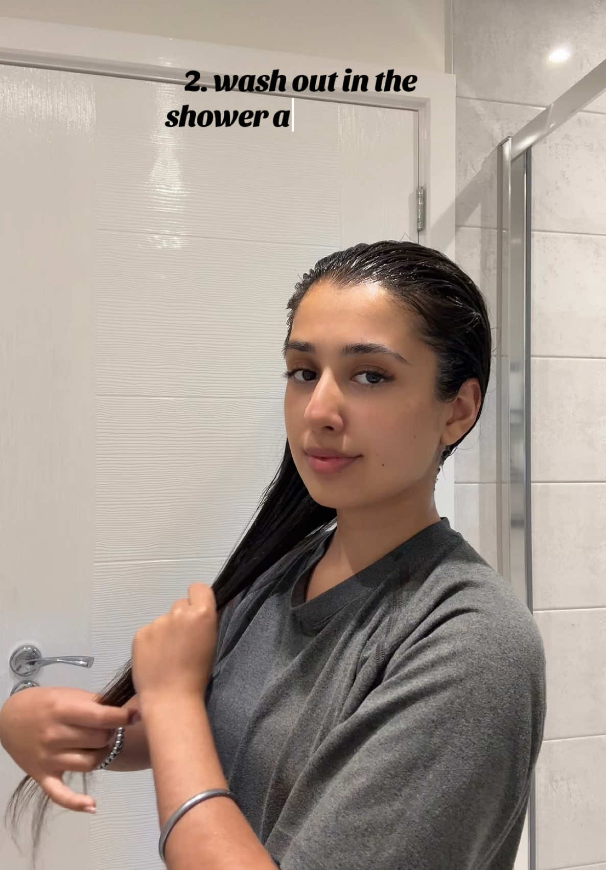 how to wash the oil out correctly 🫶 #fyp #hairoil #thaari #shampoo 