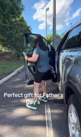 Portable misting fan,perfect for summer.lightweight,durable and strong.perfect gift 🎁 #fypシ゚viral #TIKTOKSHOP🛍️🛍️ #TIKTOK 