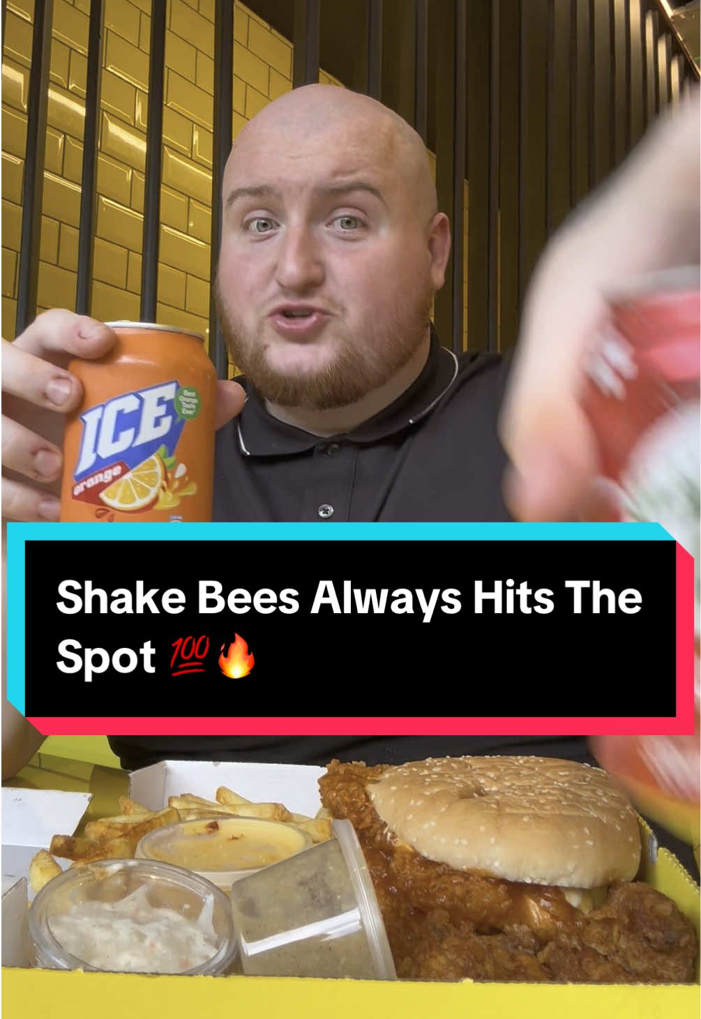 Shake Bees Always Hits The Spot 💯🔥#blackburn #shakebee #spicyfood #takeaway #fyp #chickenburger 
