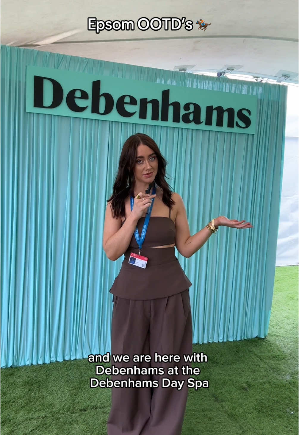 We know how nosy you are, so we simply couldn’t gatekeep our staff outfits for Epsom Races 💅🏻🏇👗 Race day  OOTD Debenhams  Mini mic  Jockey Club 