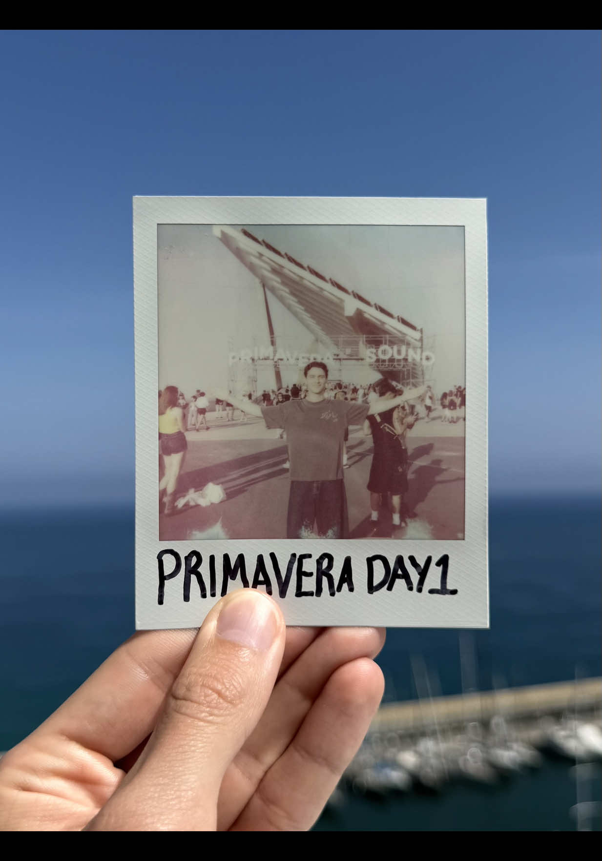 Primavera 2025 has lift off - there’s no better city in the world for a music festival than Barcelona ❤️‍🔥 #primavera #primaverasound #barcelona #parcdelforum #charlixcx #charlixcxfans #brat #spain #music #festival #musica #badalona #idles #chappellroan #willxgamble #Vlog #beabadoobee #barcelonavlog #barcelonarestaurants #musicfestival #ditl 