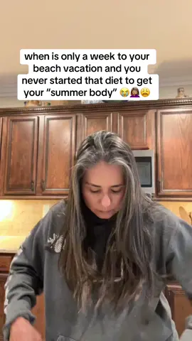 well… to late to cry now 😭😂👙🏖️#vallarta #vacation #imcomming #summervacation #letsgo #bikini #nodiet #allnatural #tolate #viral #momcomedy #funtiktok #travel #travelready #vamonos #devacaciones #mexico 