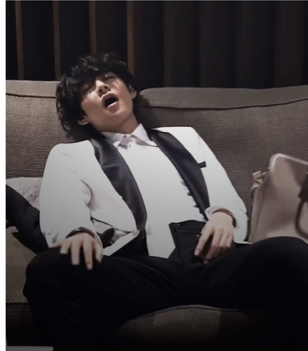 #TAE/#taehyung #tae #taehyungedit #kimtaehyung #armybts #foryoupage #fyy #videoviral #btsedit 