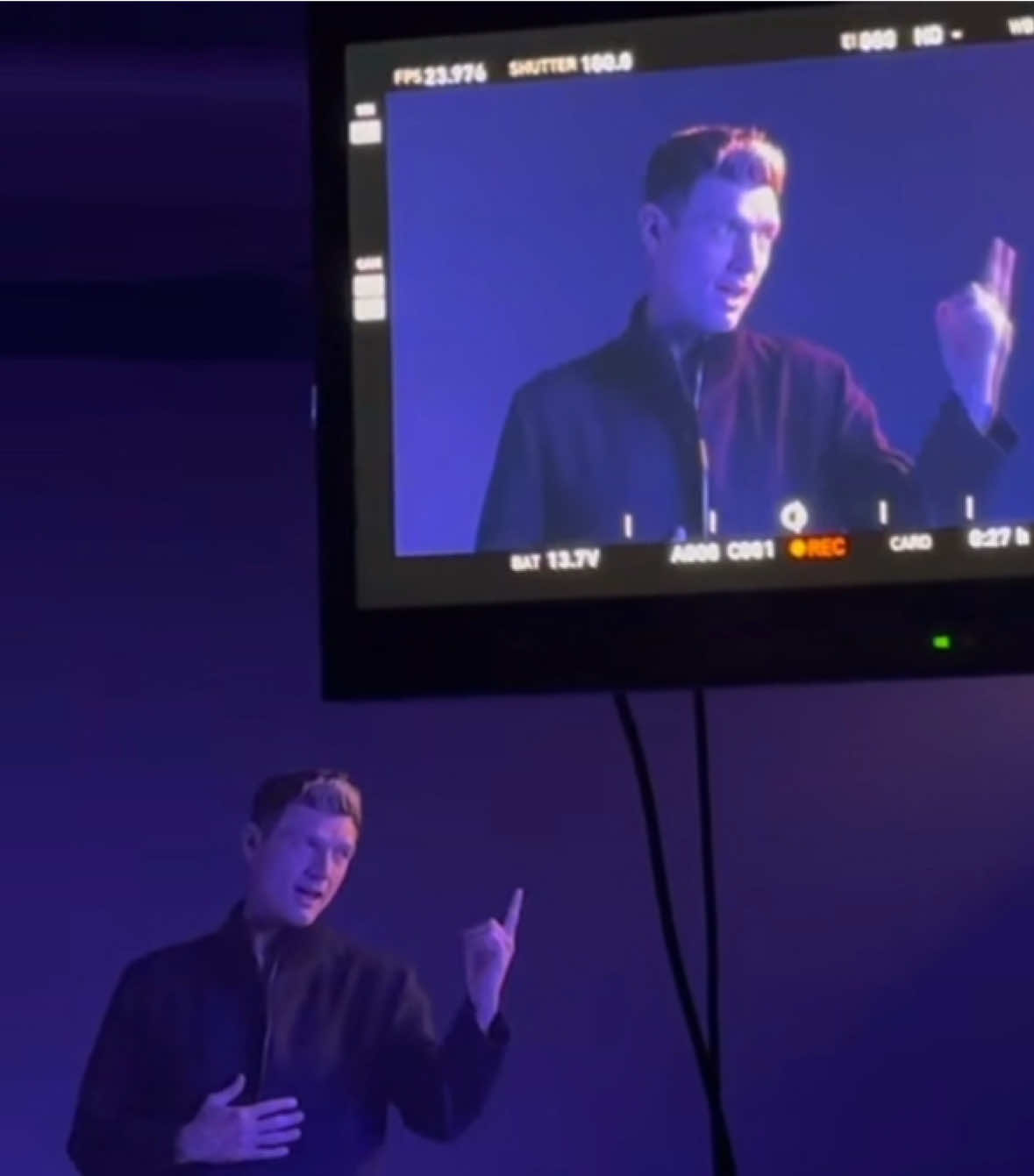 Send out a Searchlight… #nickcarter #lovelifetragedy #whoiamtour #newmusic #newmusicfriday #newmusicvideo #viralmusic #fypシ゚viral 