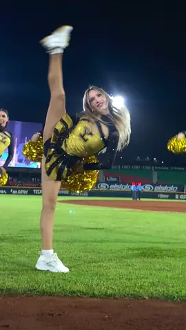 mi coreo faaaav 🦁💚 @PORRA ESMERALDA @Leones de Yucatán  . . . . . #yucatanmexico #leonesdeyucatan #dancer #porrista #cheerleading #beisbol #baseball #mexico #yucatan 