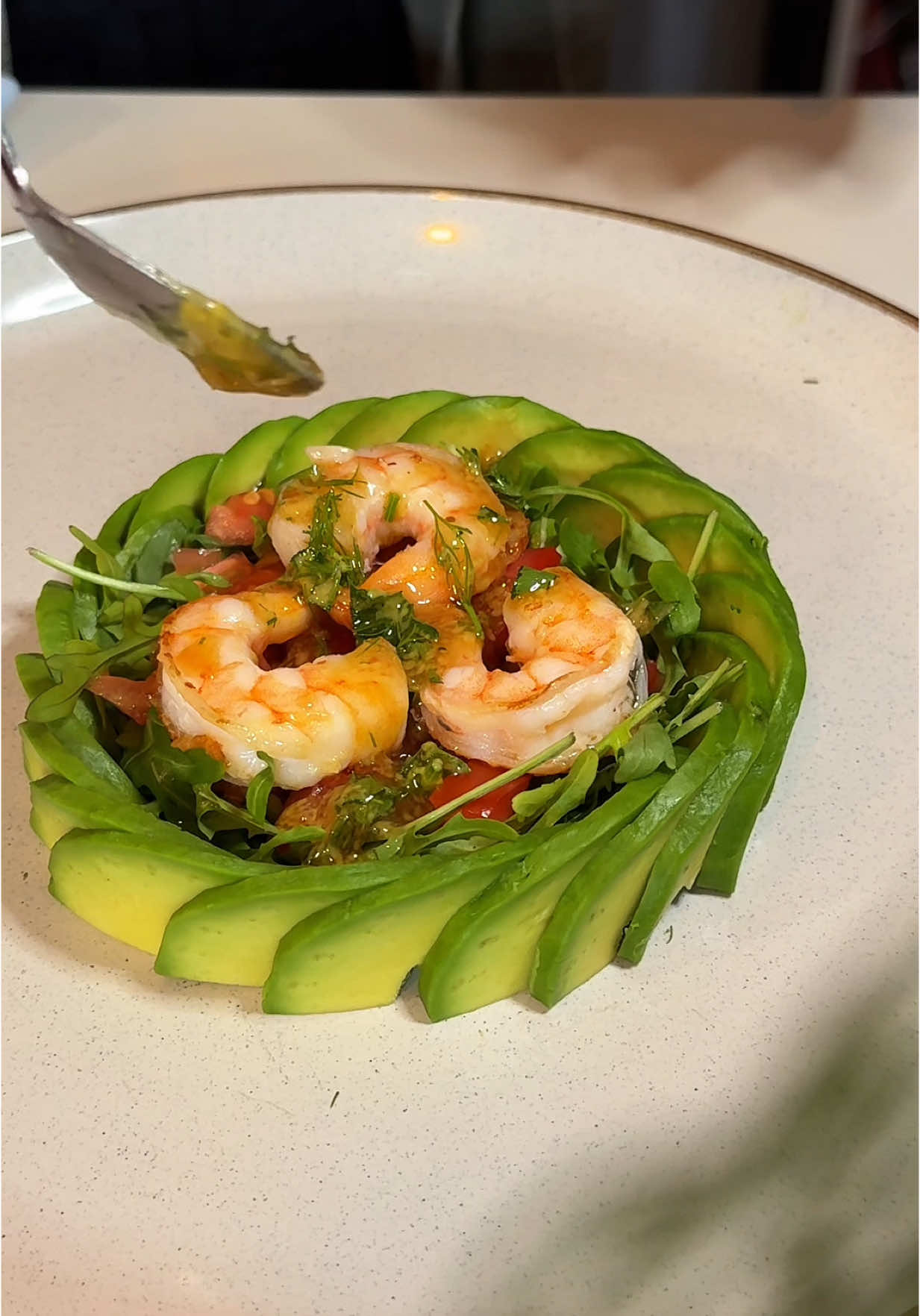 A light salad with a creative presentation 🥑 #salad #avocadosalad #shrimp 