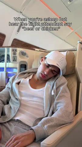 Does it happen to you too? 😴 Let me know in the comments #teamfaffapix #plane #trip #sleep