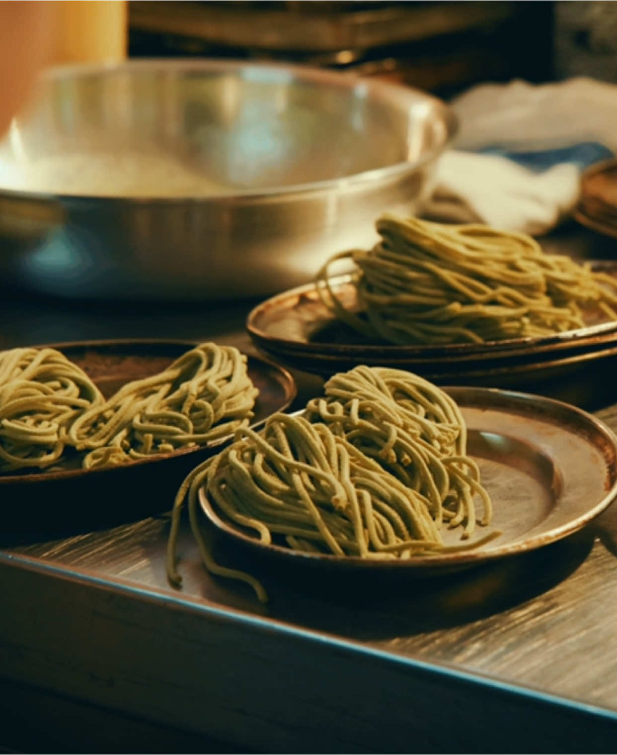 Quick bite. #foodvideography #filmmaking #colorgrading #cinematic #fy #fyp 