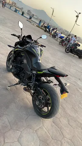 #z1000kawasaki #fyp #شعب_الصيني_ماله_حل😂😂 #kwazaki 