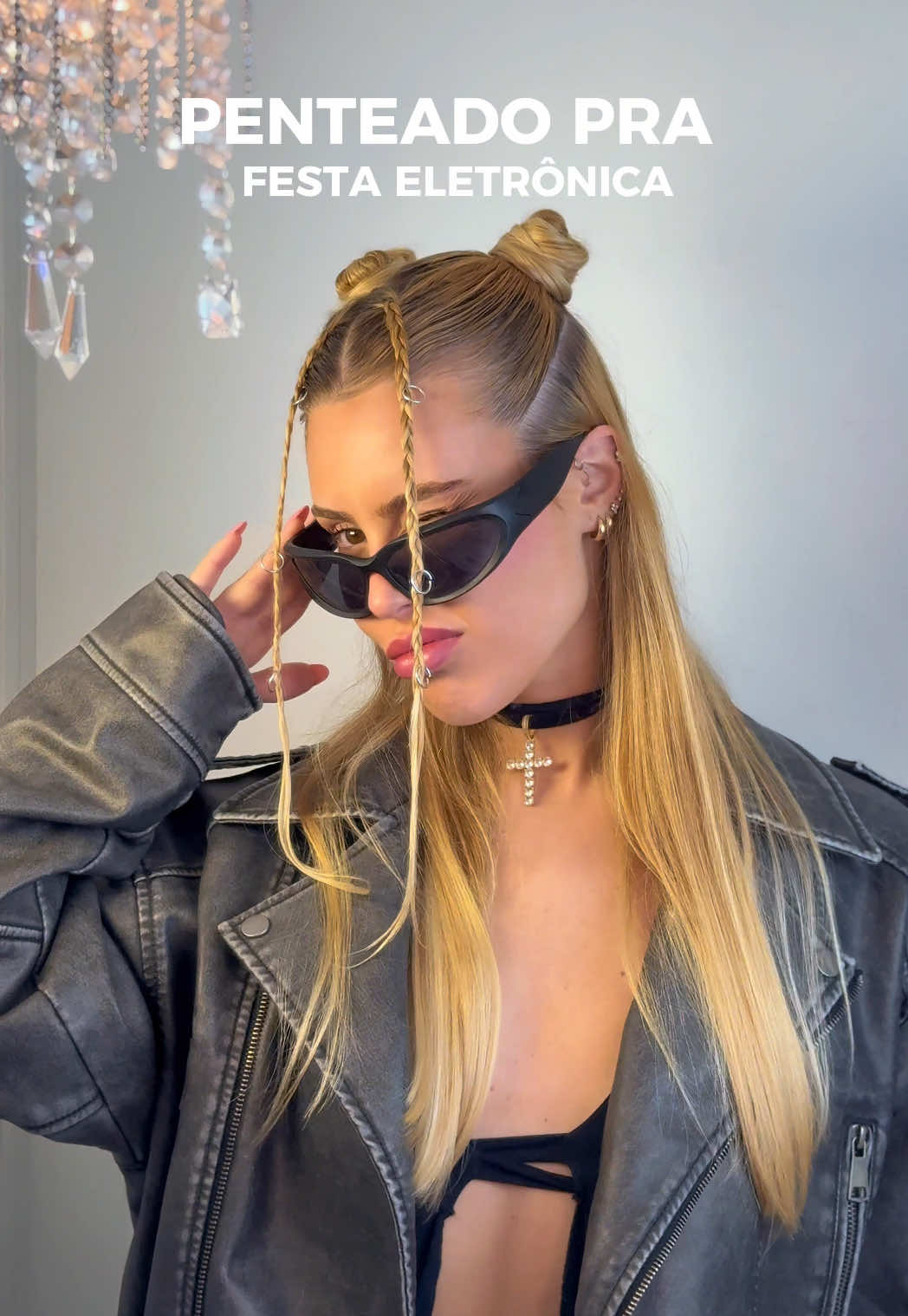 Só track boa começa hoje irmaaaaa!! Já salva esse penteado que é facinho 💫 #sotrackboa #festival #eletronica #penteados 