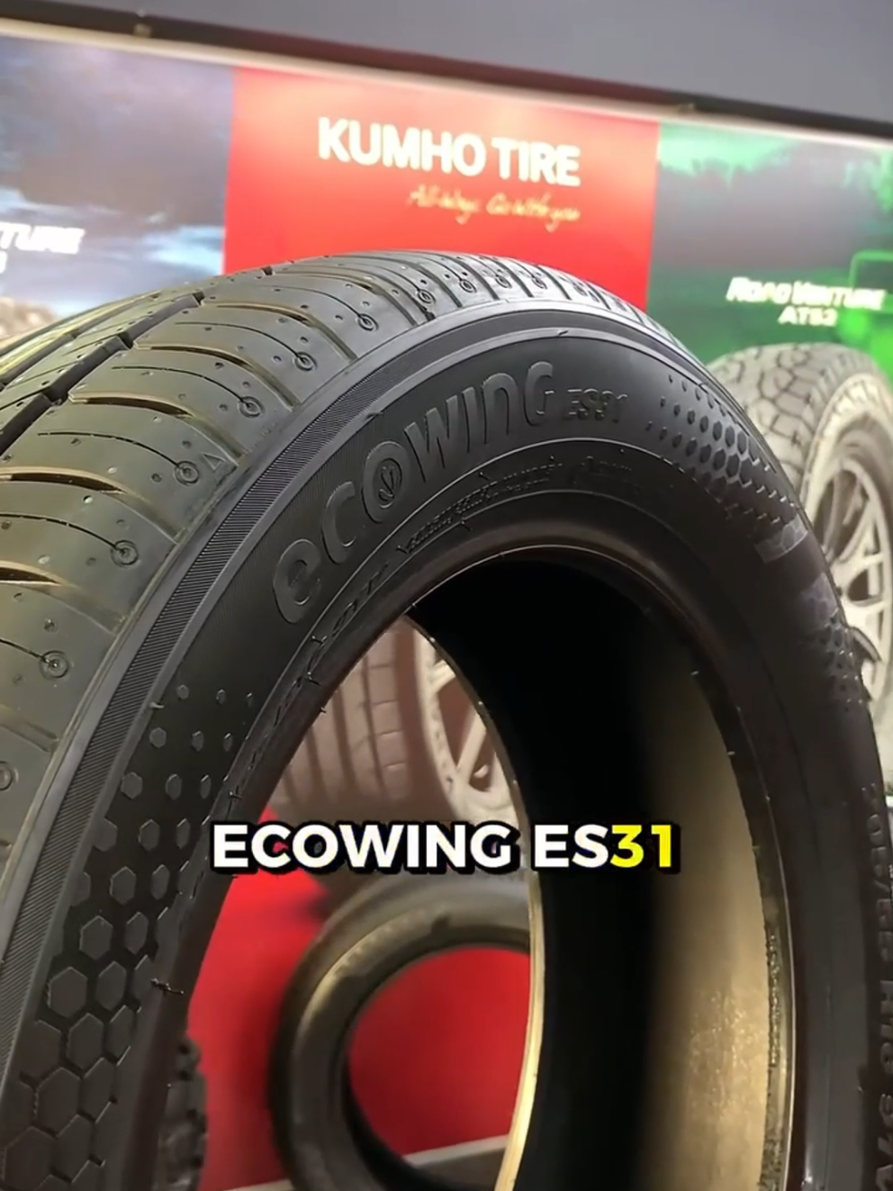 KUMHO ECOWING ES31🌱 ¡El caucho ecológico ideal para ti!🚘 📍Contácta a nuestros aliados de @PneuService y disfruta la mejor atención. #cauchosvzla #venezuela #aventura #KumhoTires #neumaticos #10kviews #cauchosnuevos #cauchosvenezuela #views #paratii #100kviews #contenido #tendencia #asfalto 