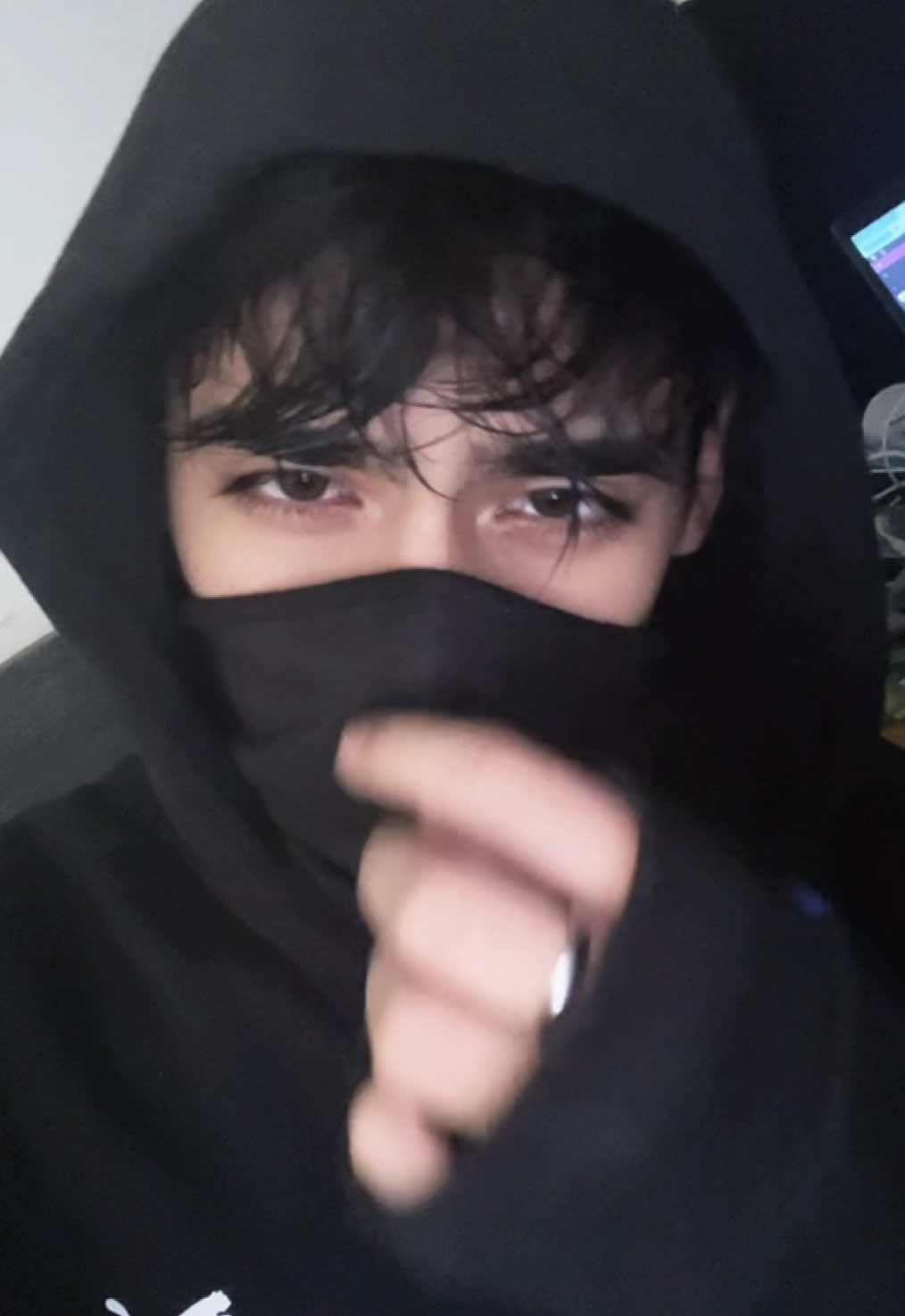 Will this go viral? #fyp #fypシ゚ #viraliza #phonk #eyes #funk #foryoupage #paratii #masks 