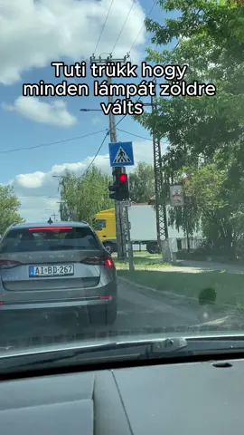 A k anyjukat tényleg mindig ez van #viral #vicc #comedy #friends #fyp #funnyvideos #cars #viralreel #autószerelő #mechanic #magyarautoskozosseg #trending #autósmémek #funnycar #tunningcars #tunning #lexus #is200lexus #jdm #jdmcarsoftiktok 