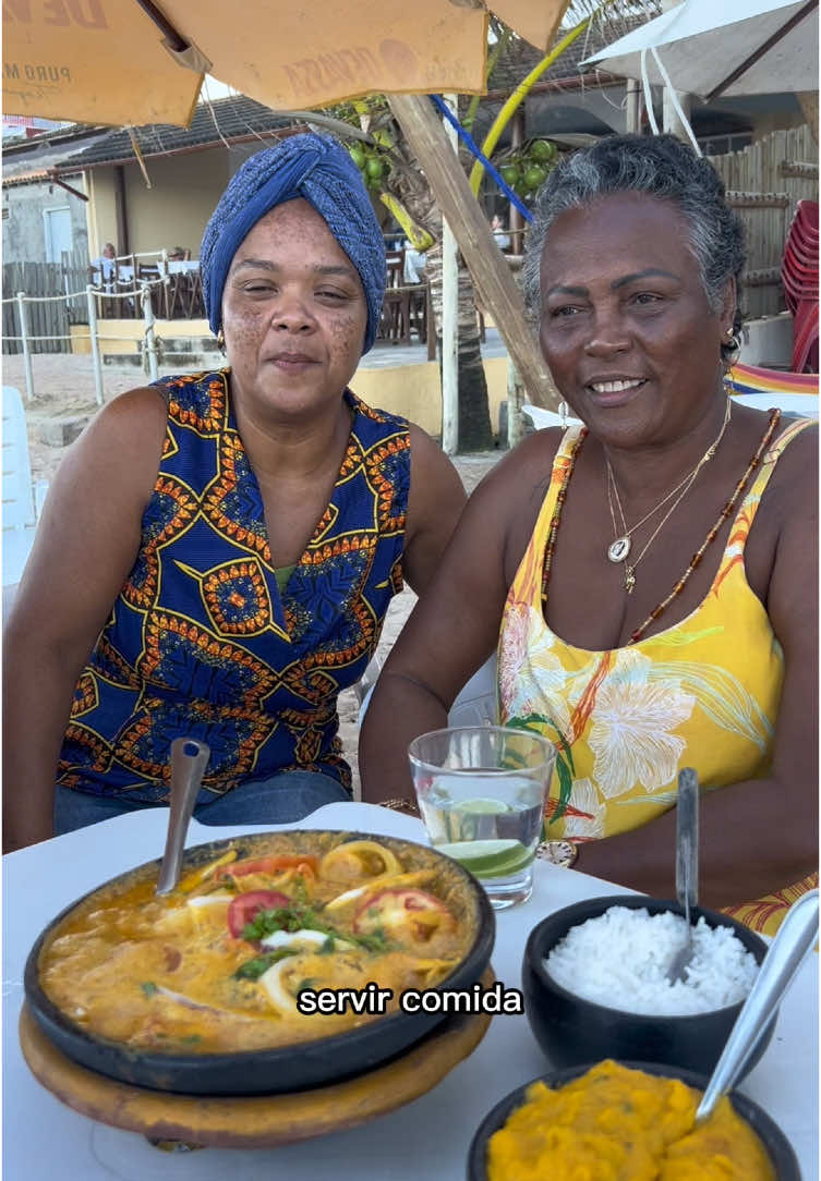 Restaurante Pé na Areia, na Praça das Amendoeiras, em Arembepe. Um lugar para se conectar com a natureza, comer bem e ter uma experiência completa!  #publi #penareia #arembepe #maeiaradeoxum #candomble #axe
